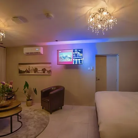 Bed & Breakfast De Maaskei Geulle