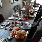 Bed & Breakfast De Maaskei Geulle